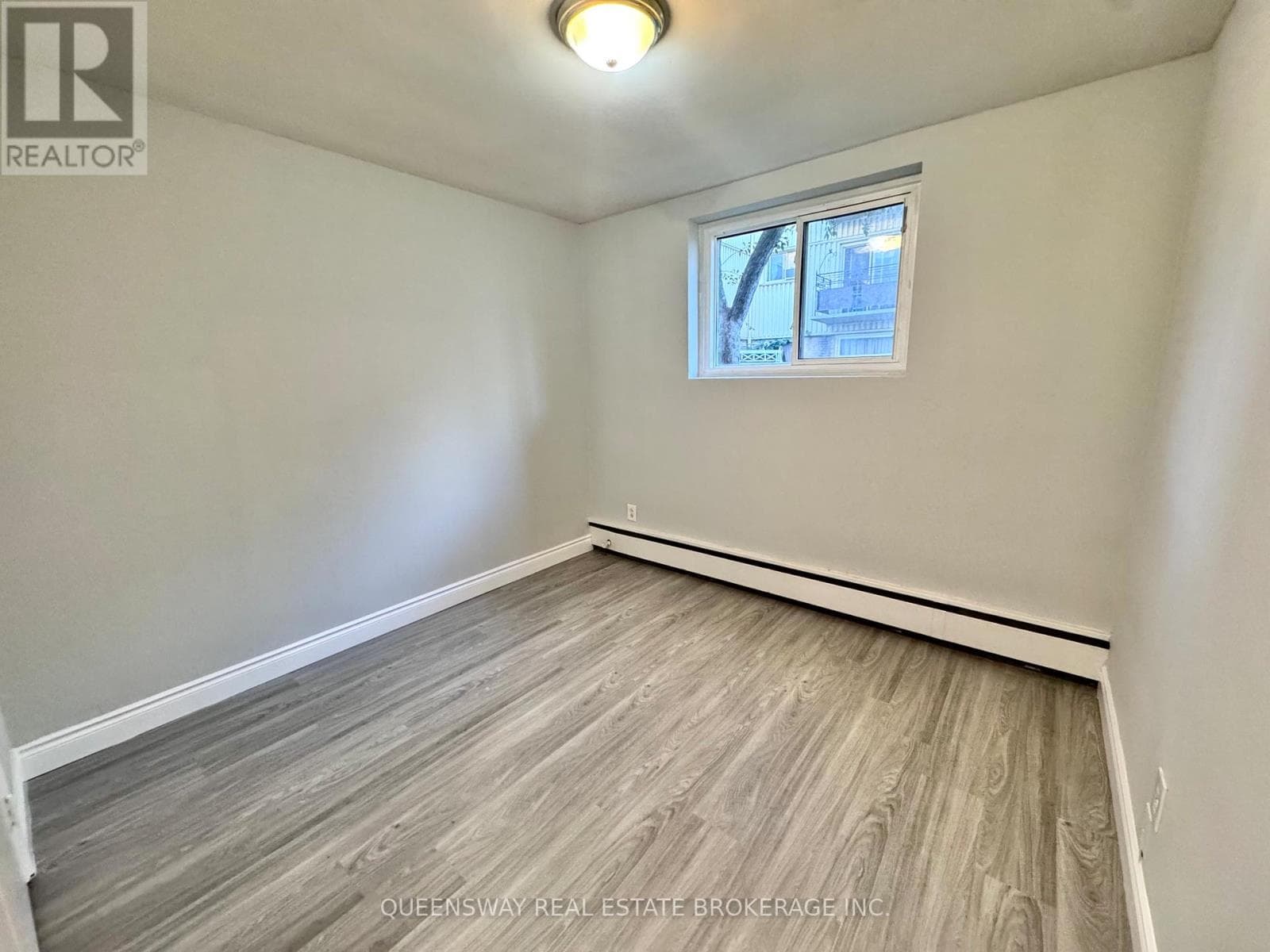 Oshawa (Vanier) — Oshawa (Vanier) - Main photo