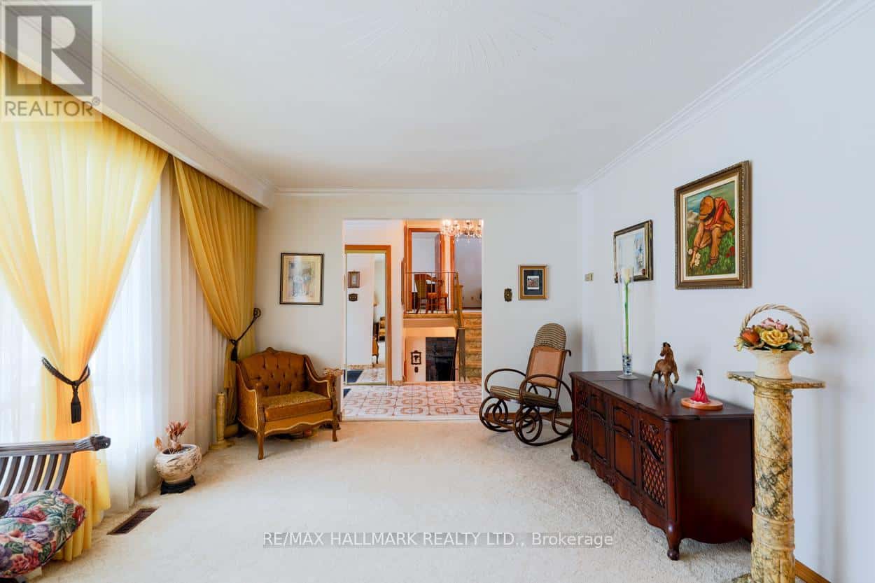 68 FERGALEA AVENUE — Toronto (West Hill), Ontario - Photo 4 of 29