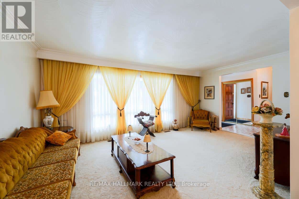 68 FERGALEA AVENUE — Toronto (West Hill), Ontario - Photo 5 of 29