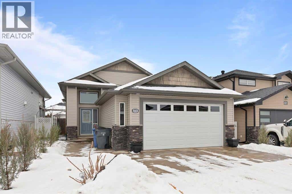 365 Somerset Row SE — Medicine Hat, Alberta - Photo 2 of 38