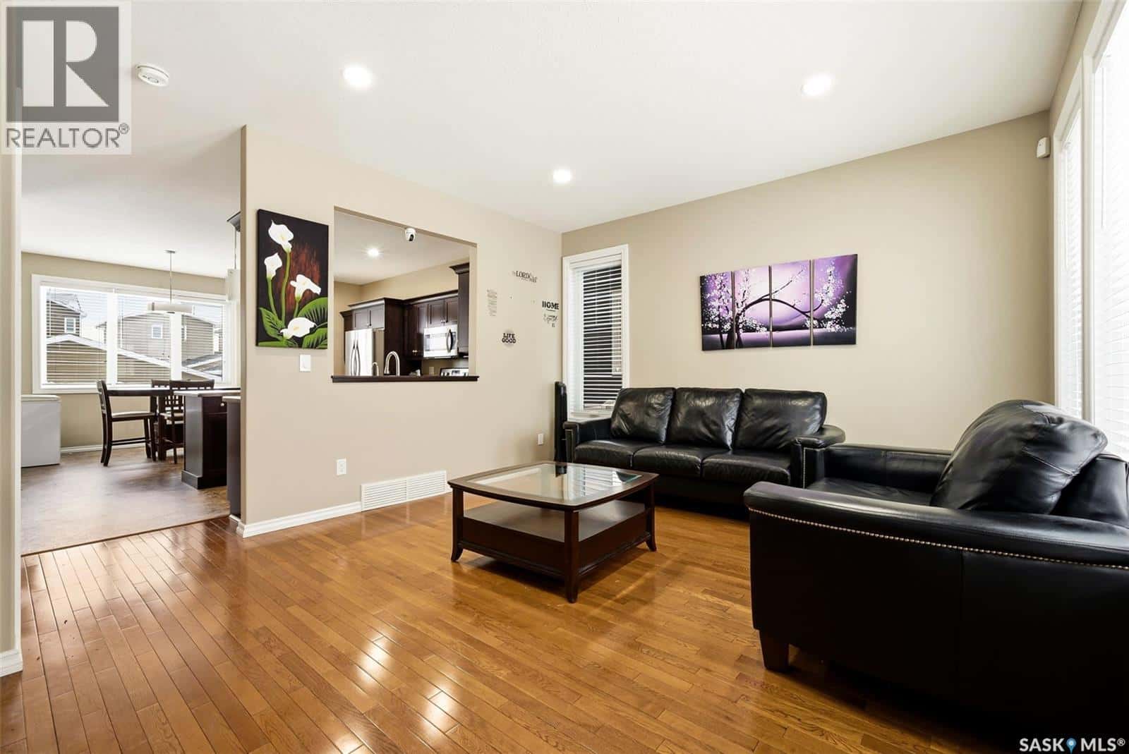 1122 Jurasin STREET N — Regina, Saskatchewan - Photo 3 of 31