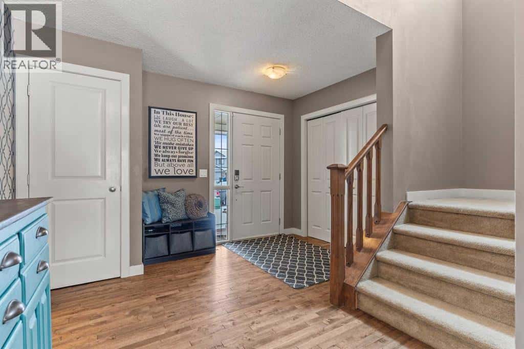 52 Westmount Circle — Okotoks, Alberta - Photo 4 of 47