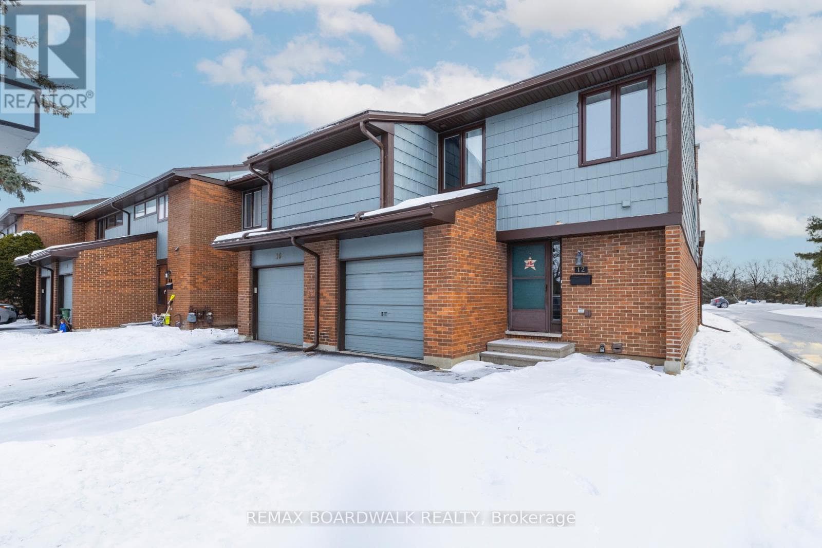 12 SELYE CRESCENT — Ottawa, Ontario - Main photo