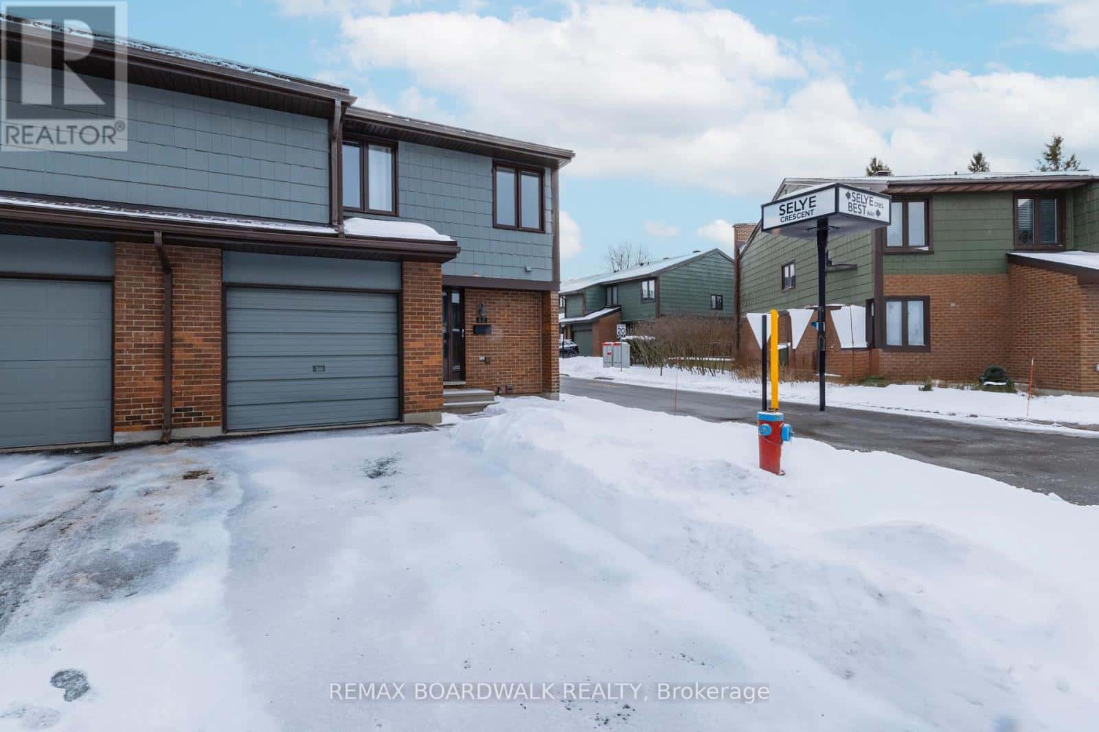 12 SELYE CRESCENT — Ottawa, Ontario - Photo 2 of 46