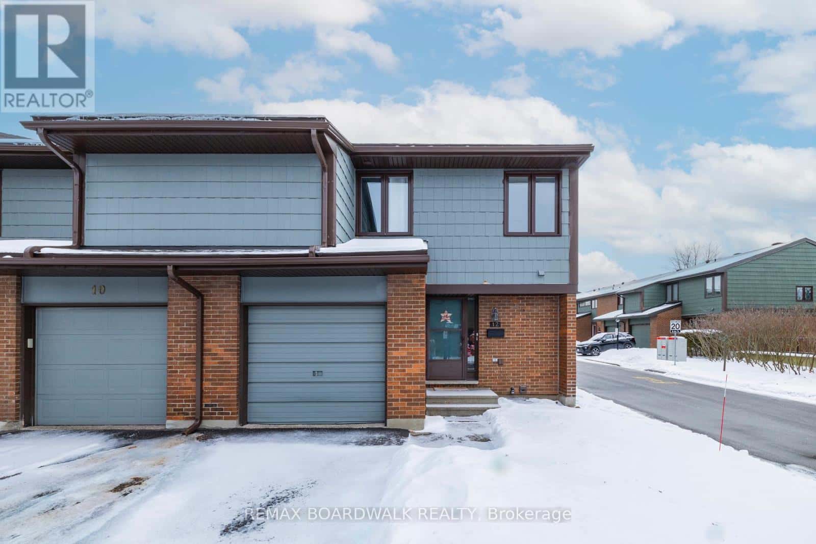 12 SELYE CRESCENT — Ottawa, Ontario - Photo 3 of 46