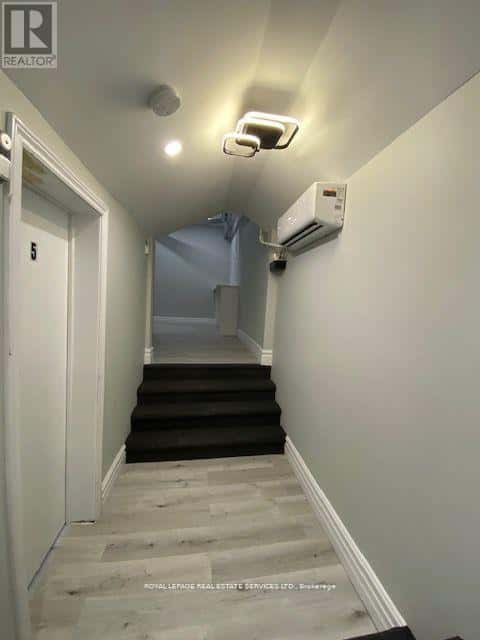 206 CARLTON STREET — Toronto (Cabbagetown-South St. James Town), Ontario - Photo 4 of 76