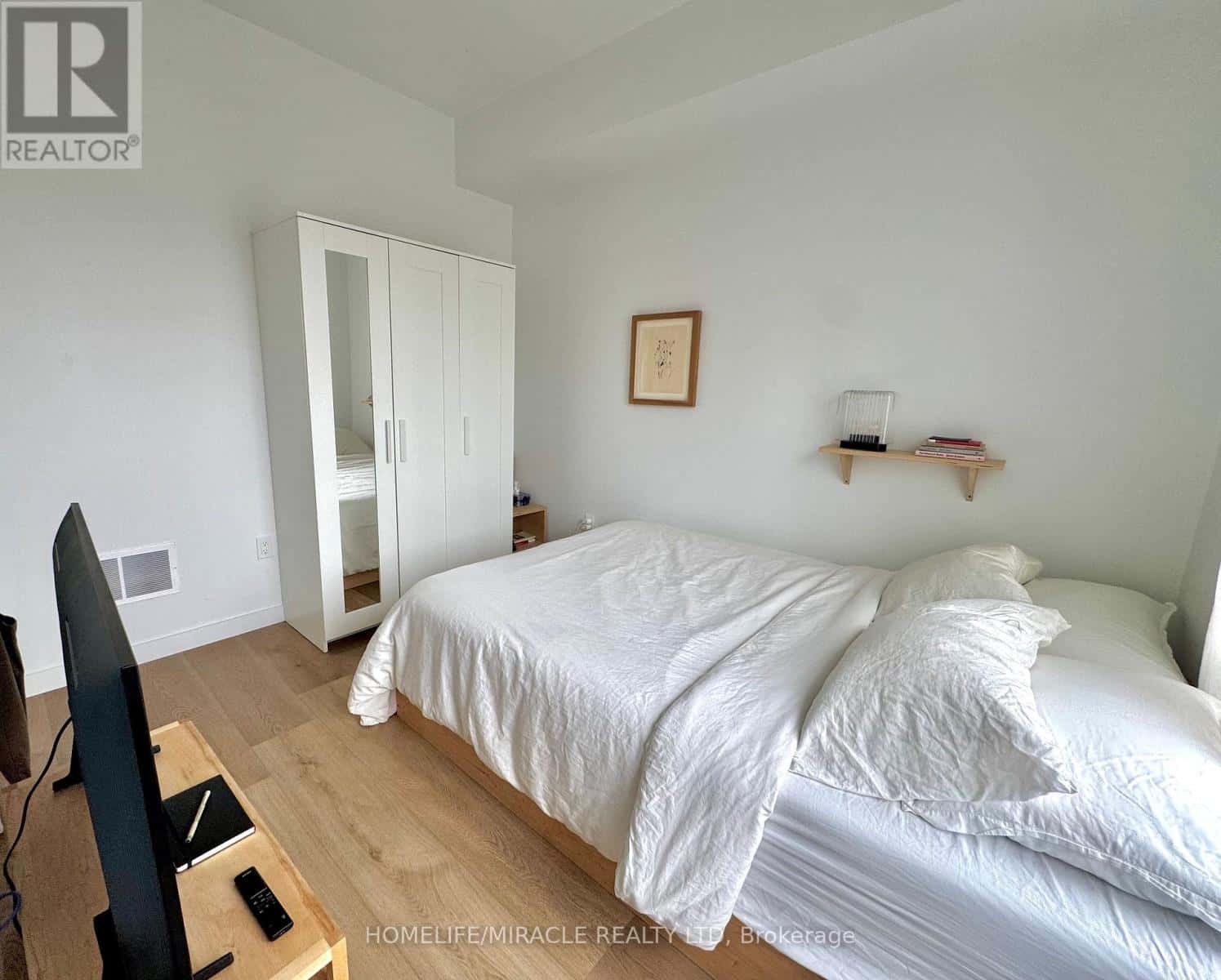 Toronto (Dovercourt-Wallace Emerson-Junction) — Toronto (Dovercourt-Wallace Emerson-Junction) - Photo 4 of 10