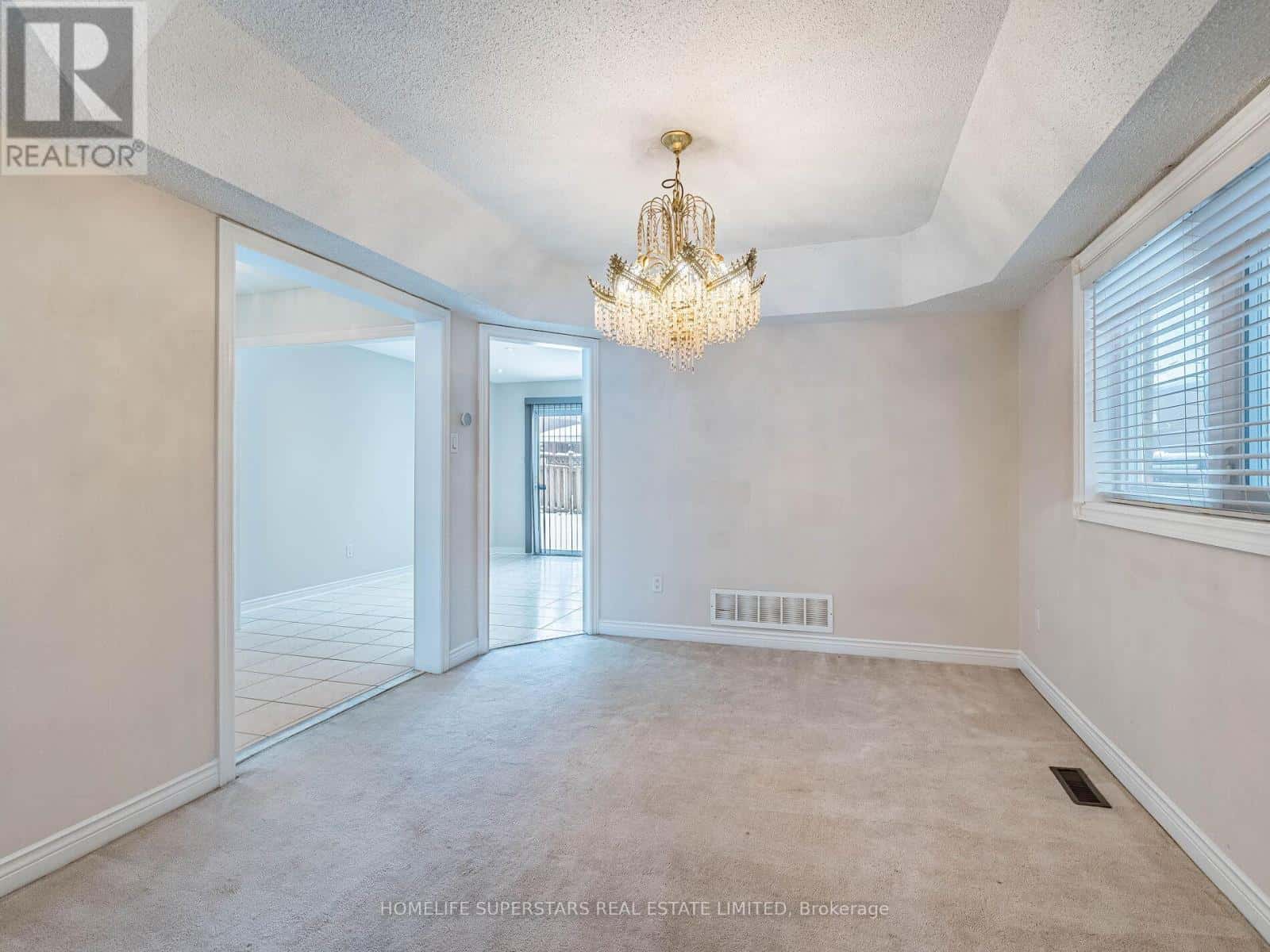 54 HOLLYBUSH STREET — Brampton (Sandringham-Wellington), Ontario - Photo 5 of 49