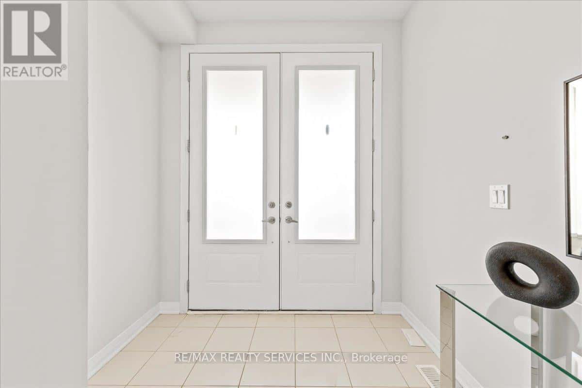 478 ROBERT WOOLNER STREET — North Dumfries, Ontario - Photo 3 of 33