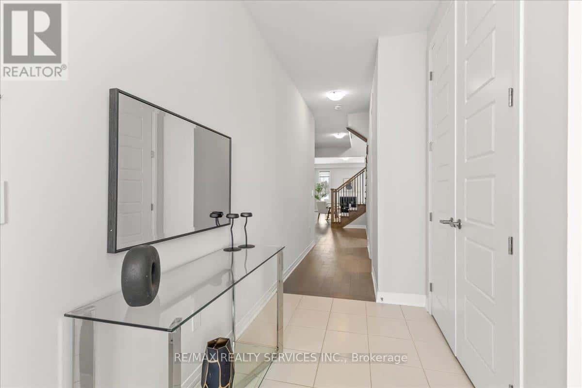 478 ROBERT WOOLNER STREET — North Dumfries, Ontario - Photo 4 of 33