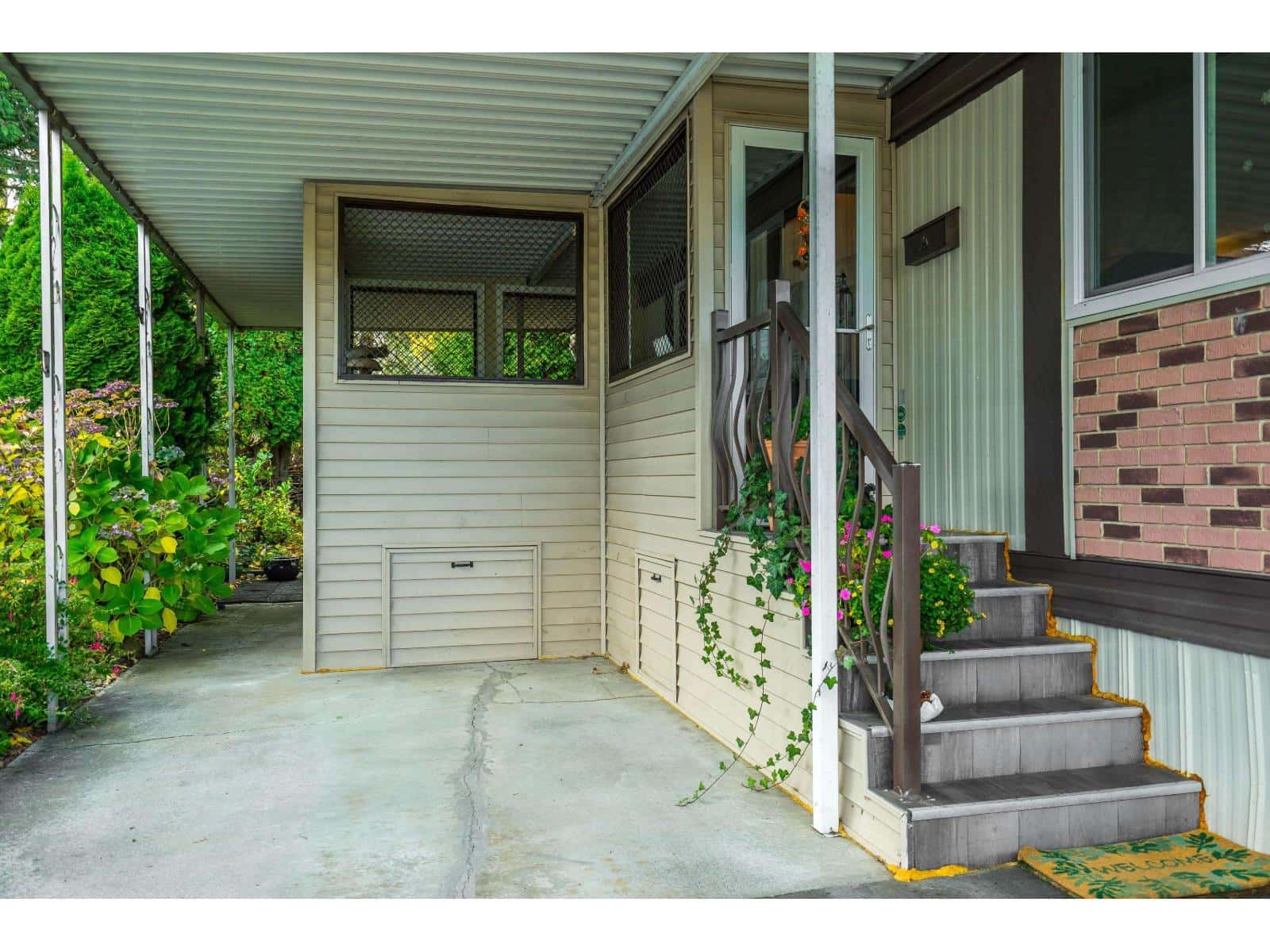 6 1840 160 STREET — Surrey, British Columbia - Photo 3 of 39