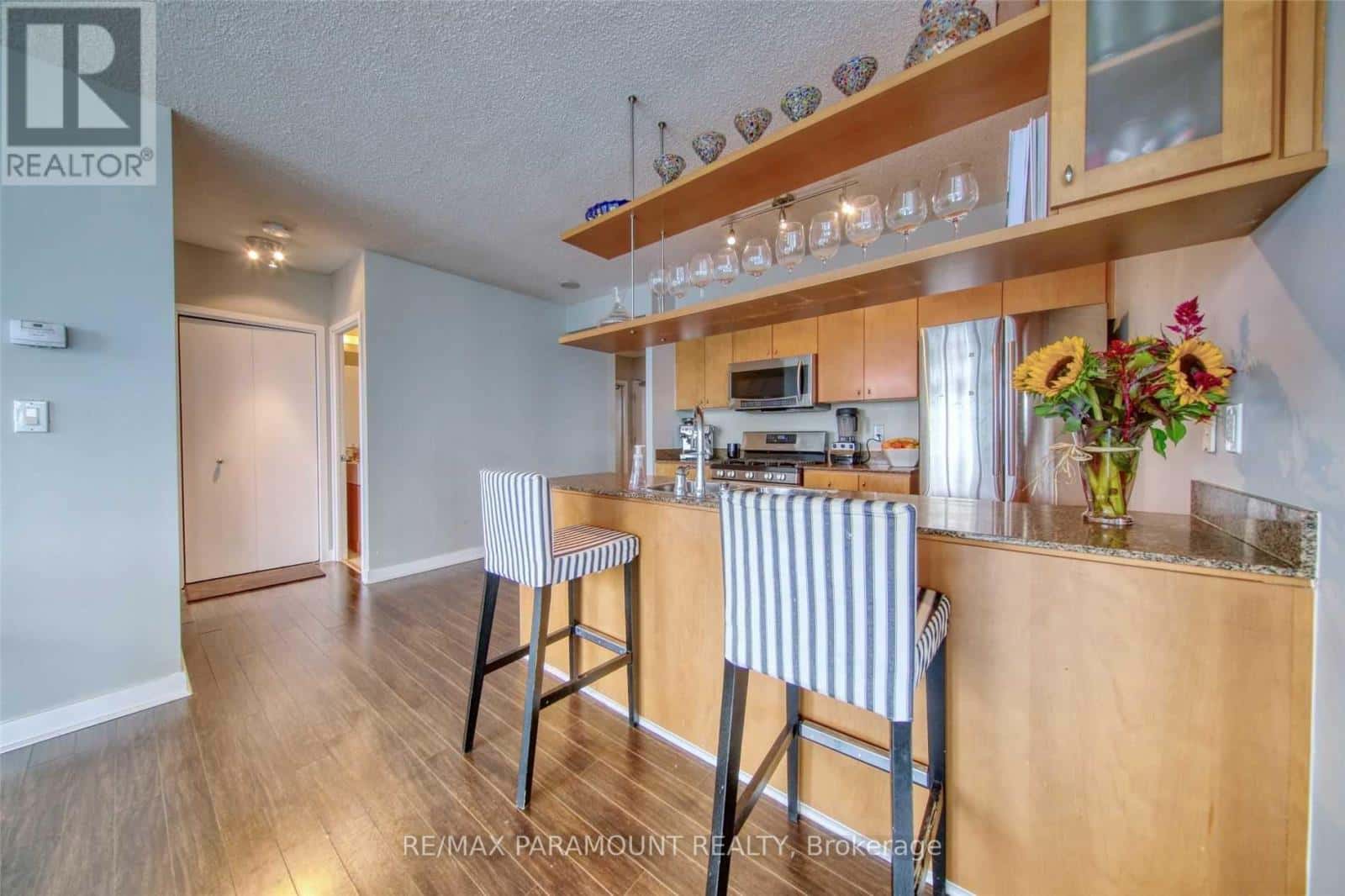 Toronto (Waterfront Communities) — Toronto (Waterfront Communities) - Photo 4 of 32