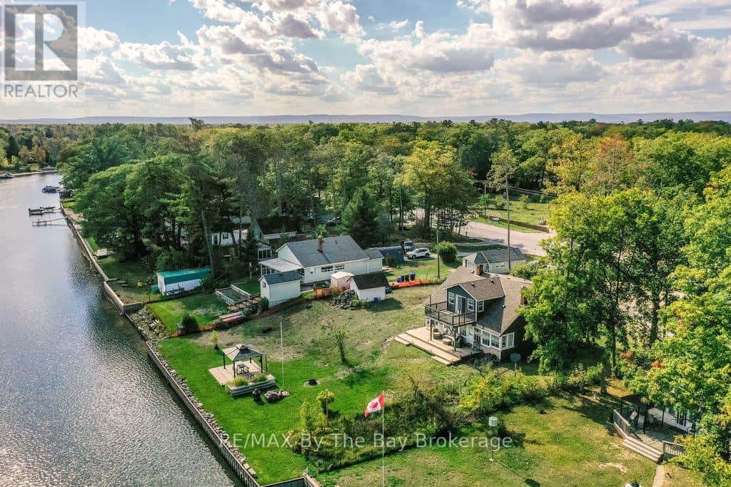 Wasaga Beach — Wasaga Beach - Photo 3 of 29