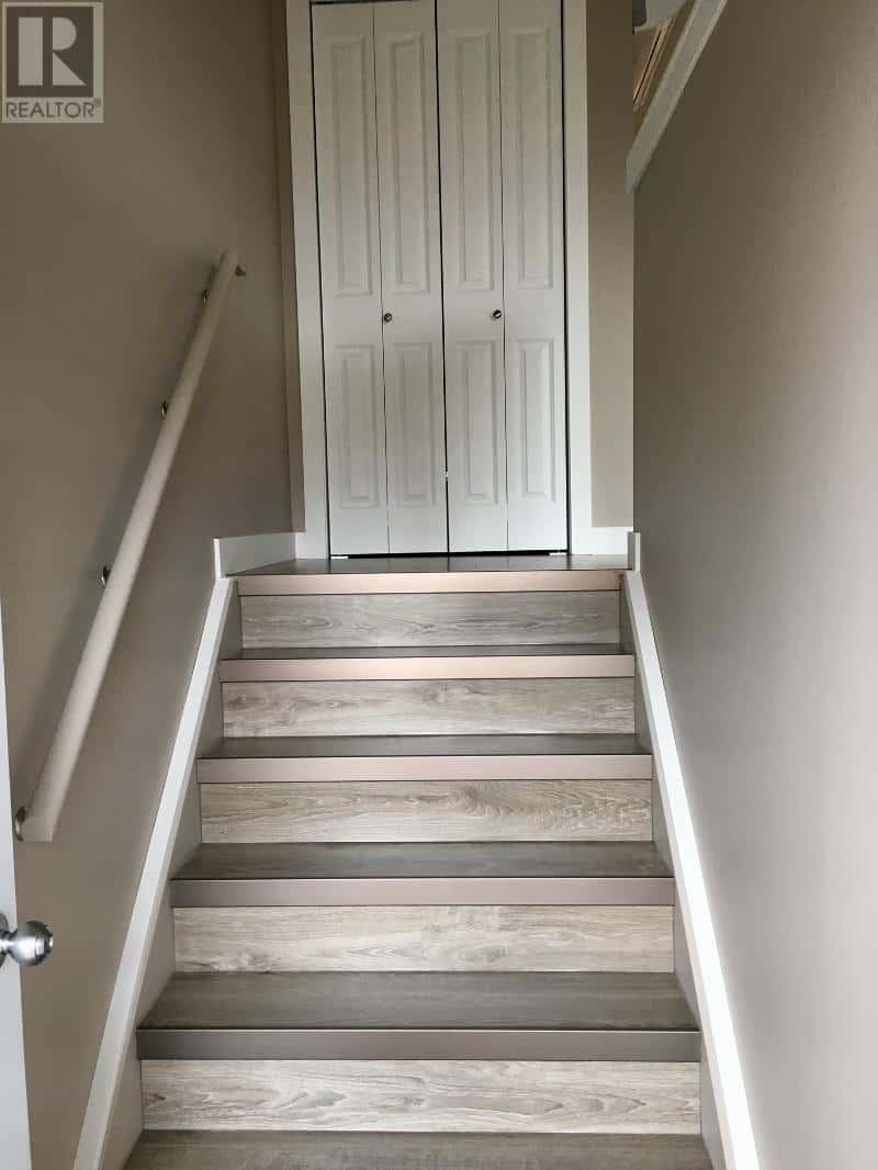 1325 JAMES ST S — THUNDER BAY, Ontario - Photo 4 of 25