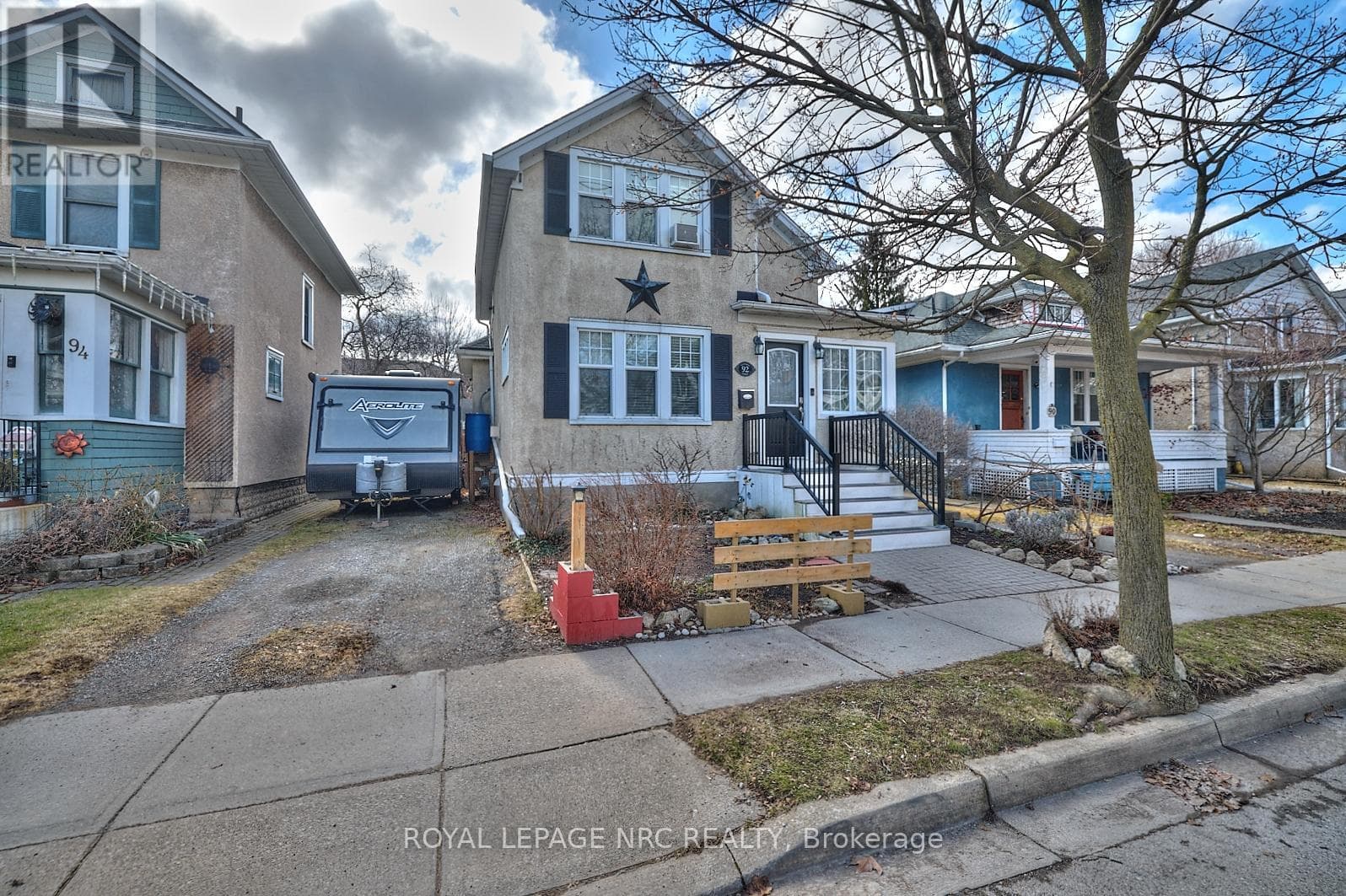 92 DUFFERIN STREET — St. Catharines (Downtown), Ontario - Main photo