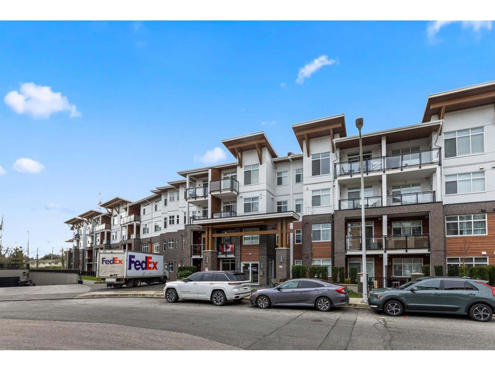 227 5415 BRYDON CRESCENT — Langley, British Columbia - Photo 3 of 34