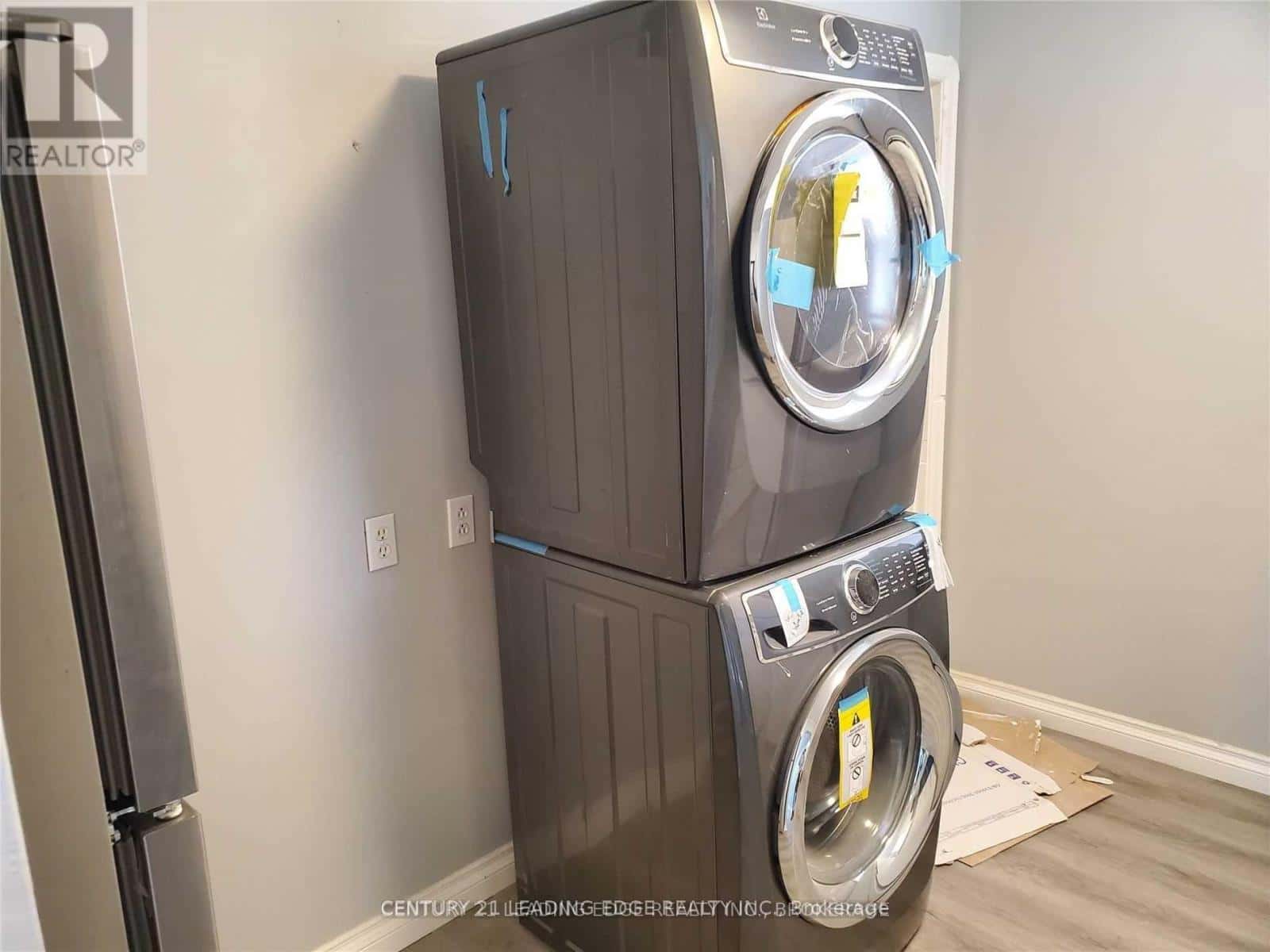 MAIN - 70 ADMIRAL ROAD — Ajax (South East) - Photo 4 of 7