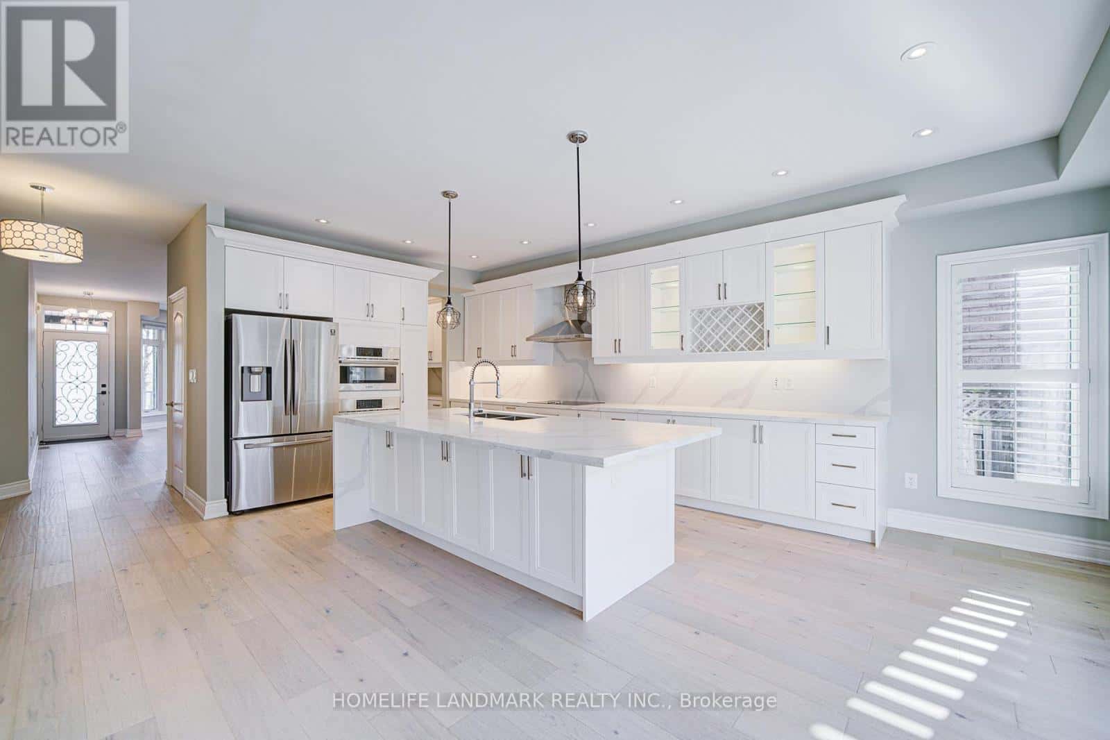 214 ALFRED PATERSON DRIVE — Markham (Greensborough), Ontario - Photo 2 of 48