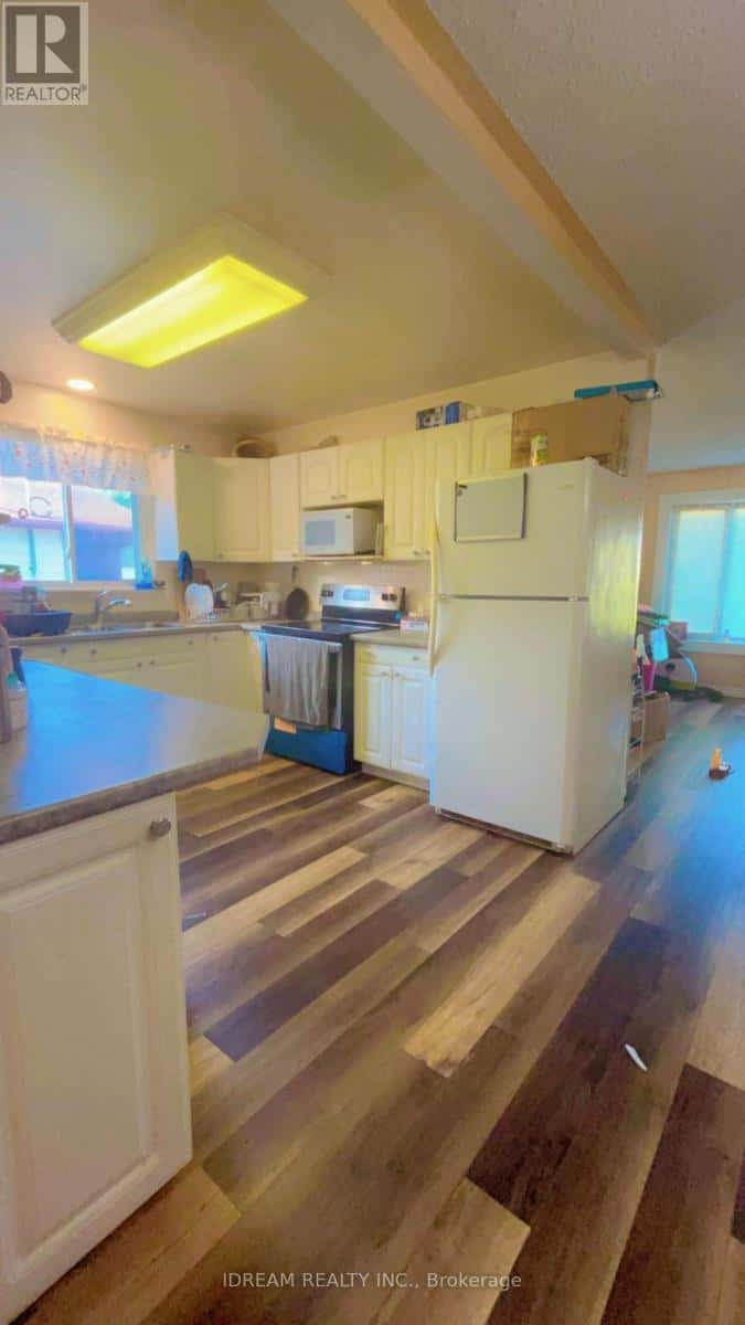 310 BRANT STREET — Haldimand (Dunnville), Ontario - Photo 3 of 22