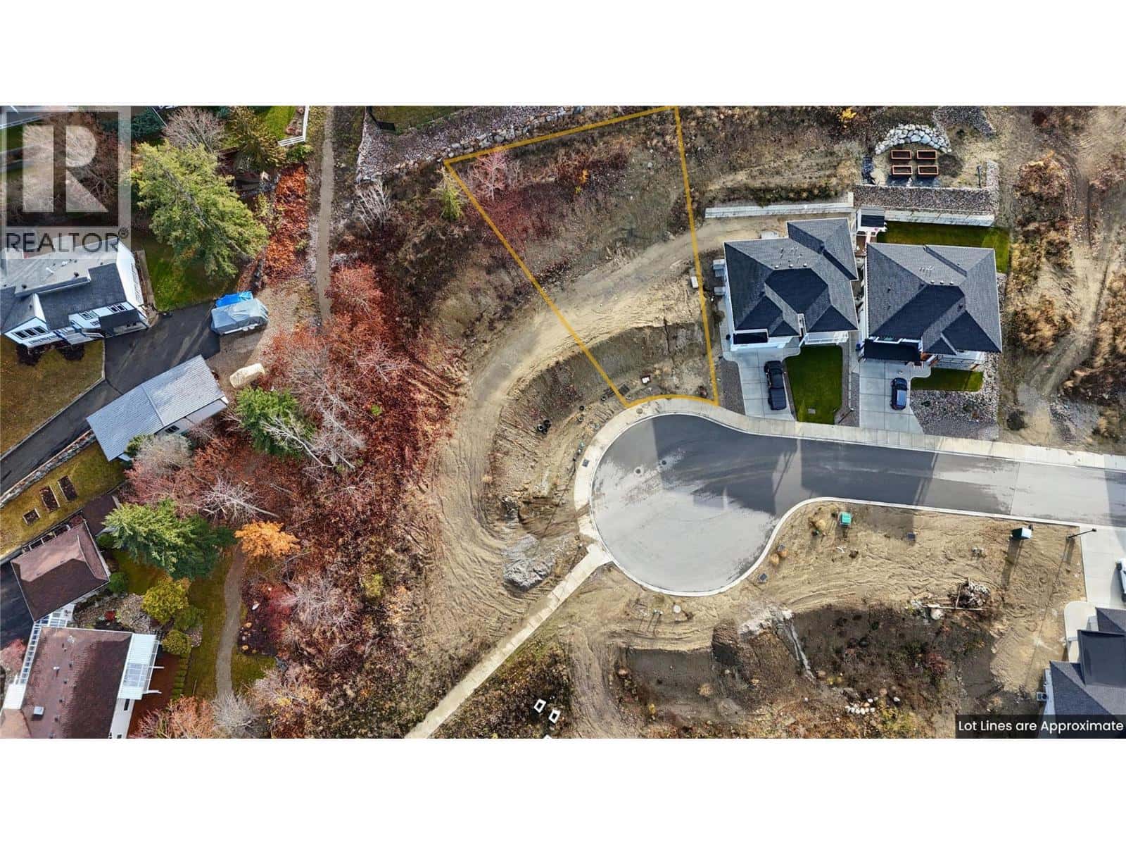 Salmon Arm — Salmon Arm - Photo 3 of 11