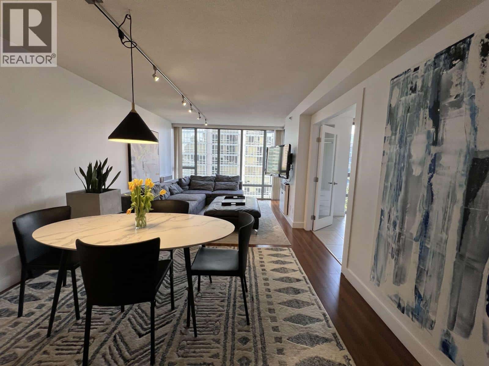 807 950 CAMBIE STREET — Vancouver, British Columbia - Photo 5 of 22