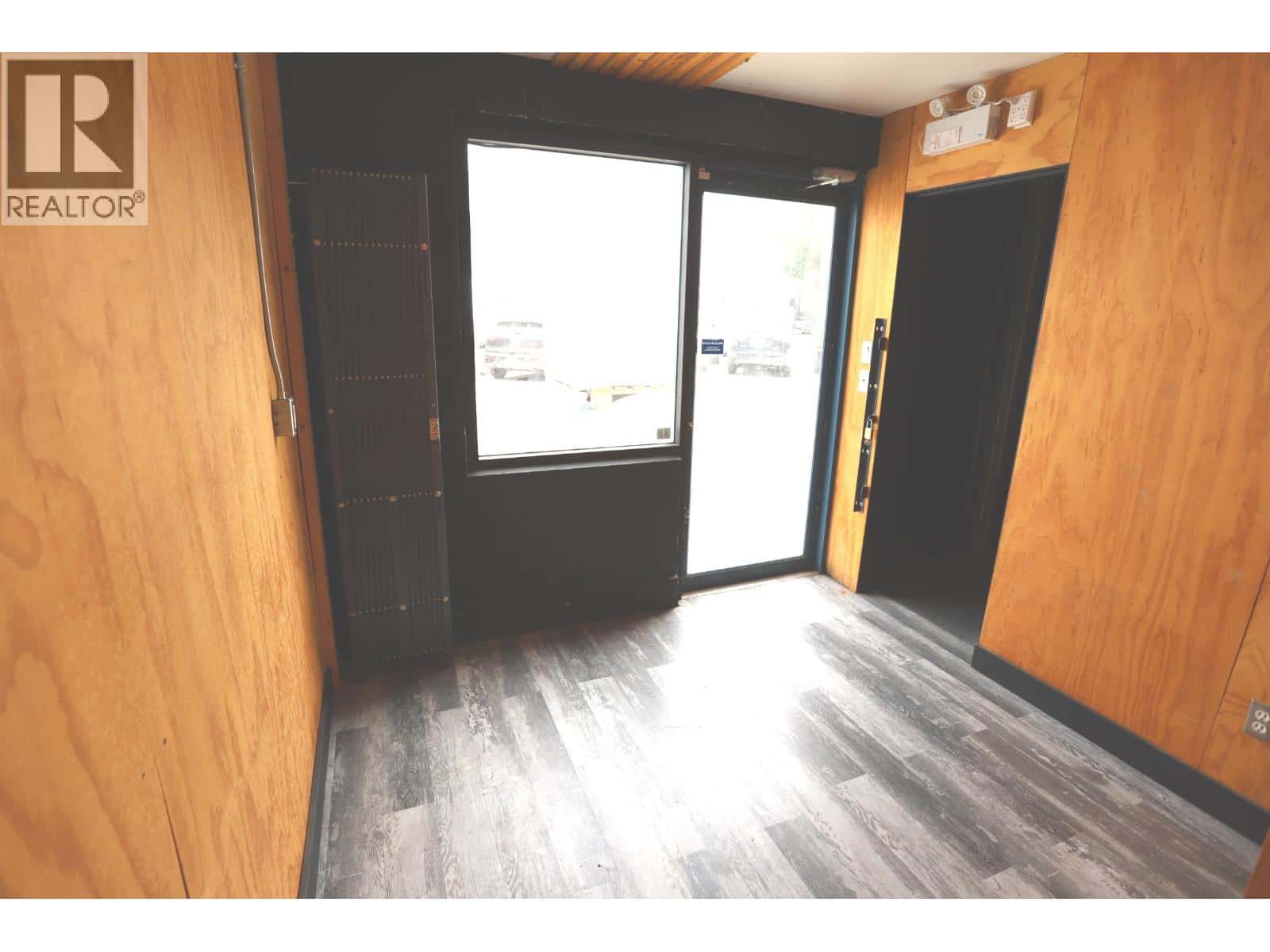 12 38927 QUEENS WAY — Squamish - Photo 3 of 18