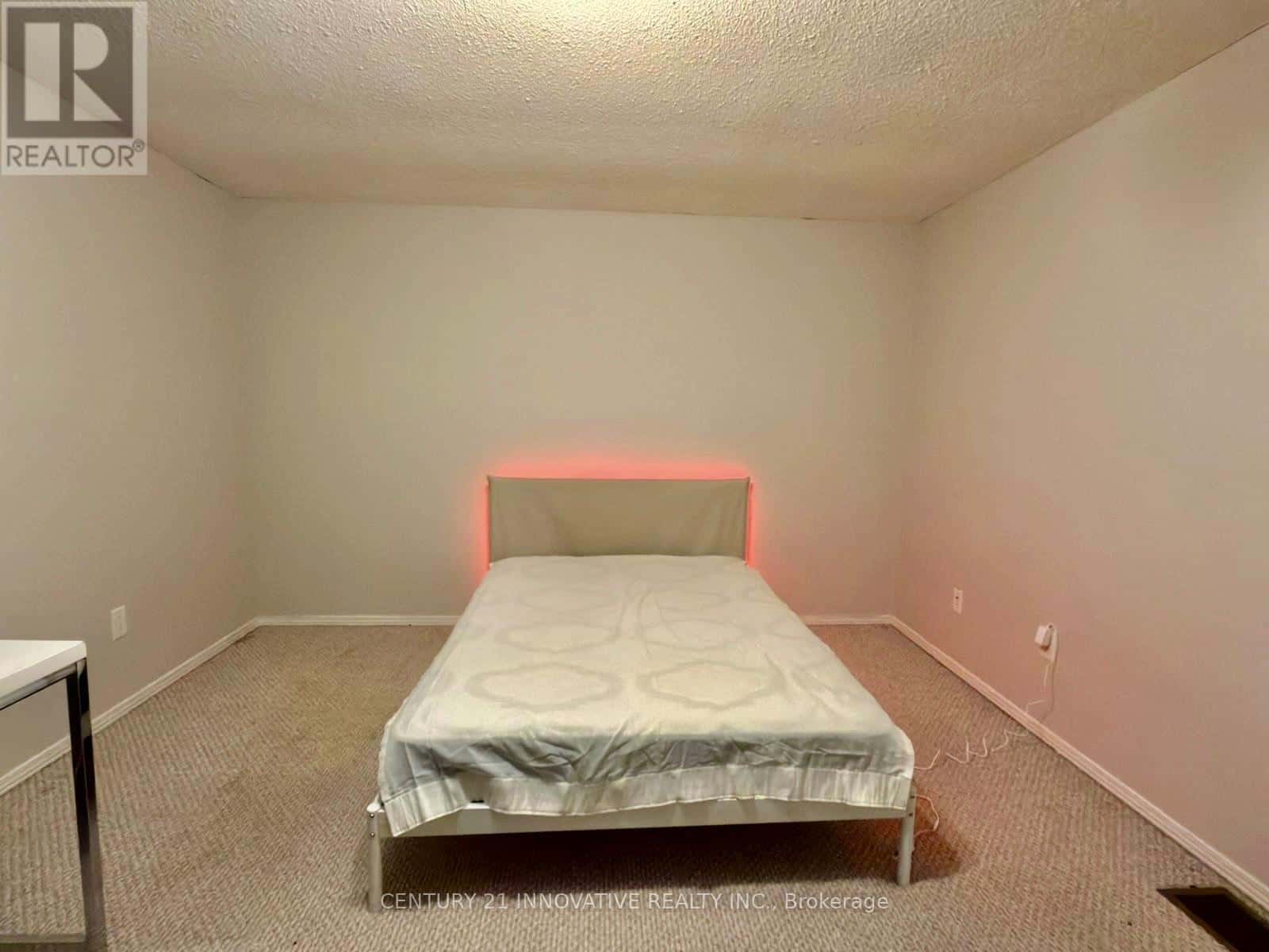 Oshawa (Centennial) — Oshawa (Centennial) - Photo 4 of 8