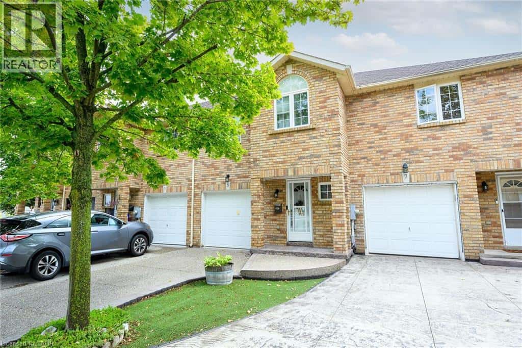 5 VULCAN Court — Hamilton, Ontario - Photo 3 of 42