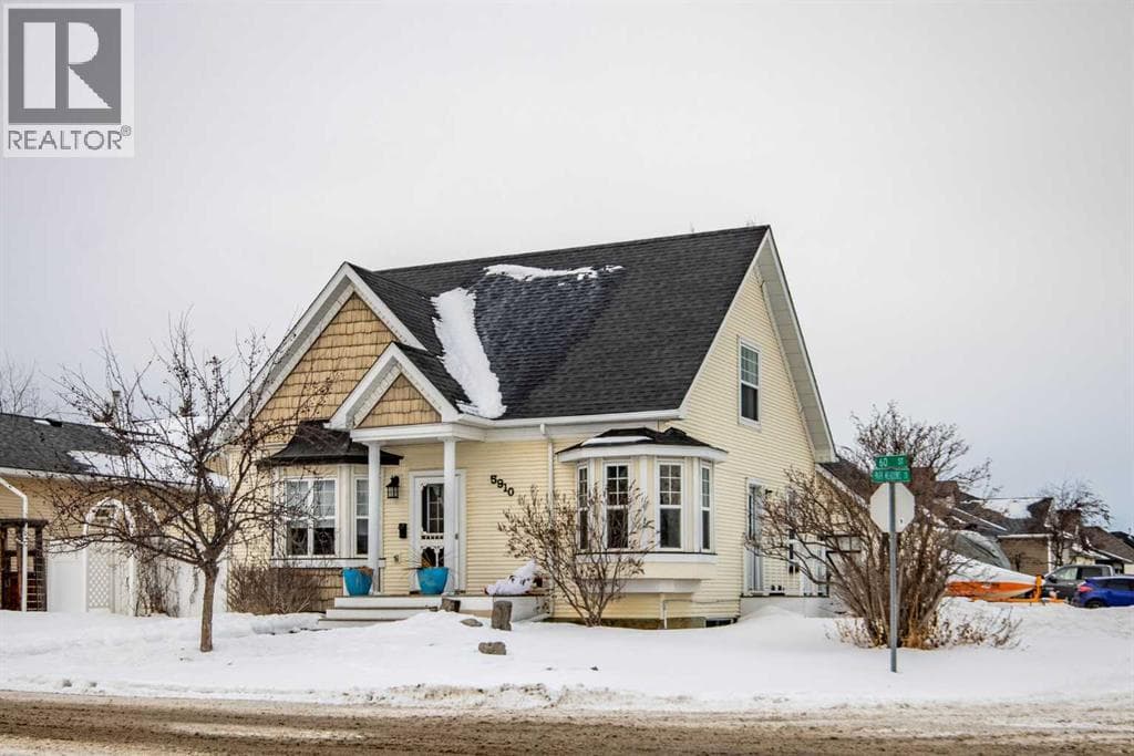 5910 60 Street — Olds, Alberta - Main photo