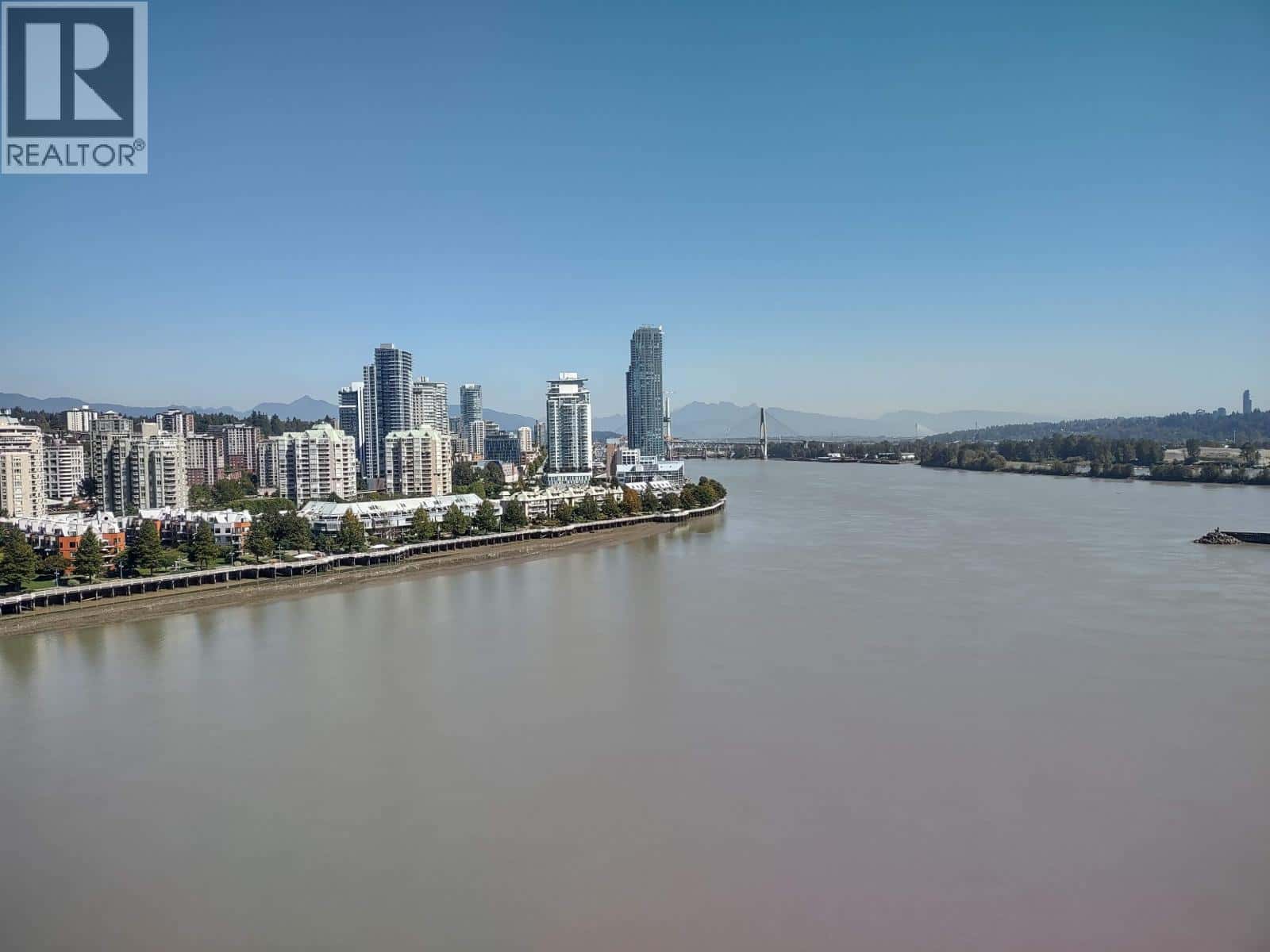 1406 210 SALTER STREET — New Westminster, British Columbia - Photo 3 of 25