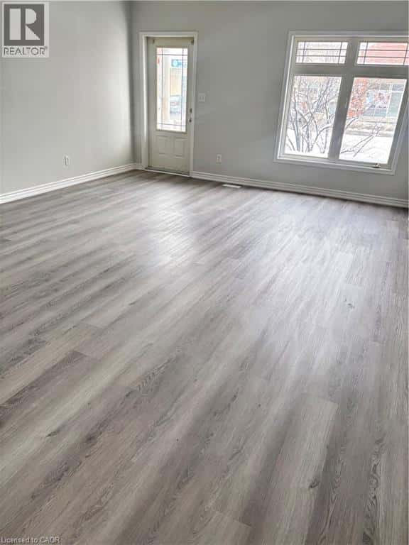 Waterloo — Waterloo - Photo 3 of 6