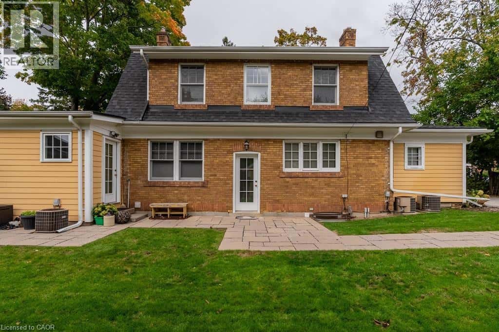 2080 CAROLINE Street Unit# C — Burlington - Photo 4 of 13