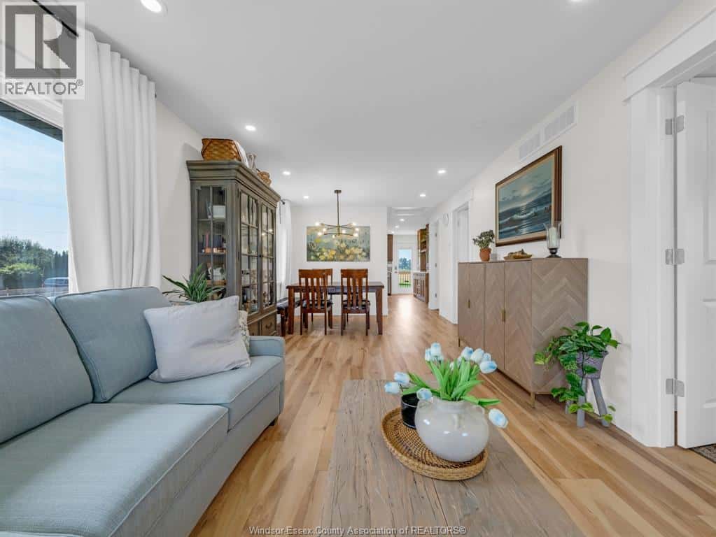 520 Mersea Rd 3 — Leamington, Ontario - Photo 3 of 50