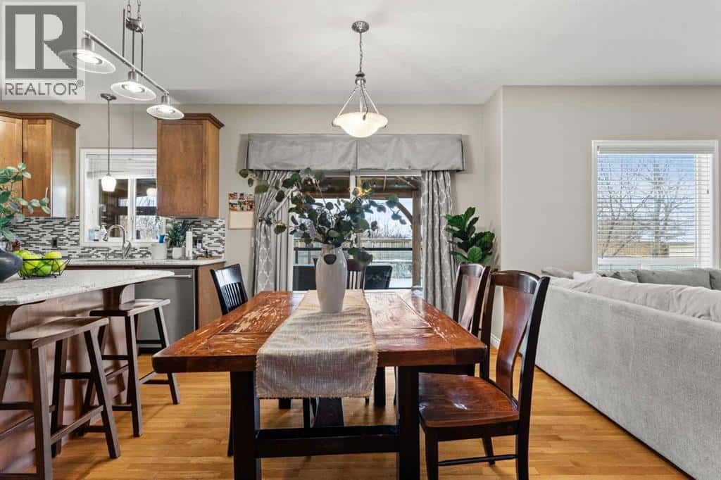 151 Willowbrook Drive NW — Airdrie, Alberta - Photo 3 of 39