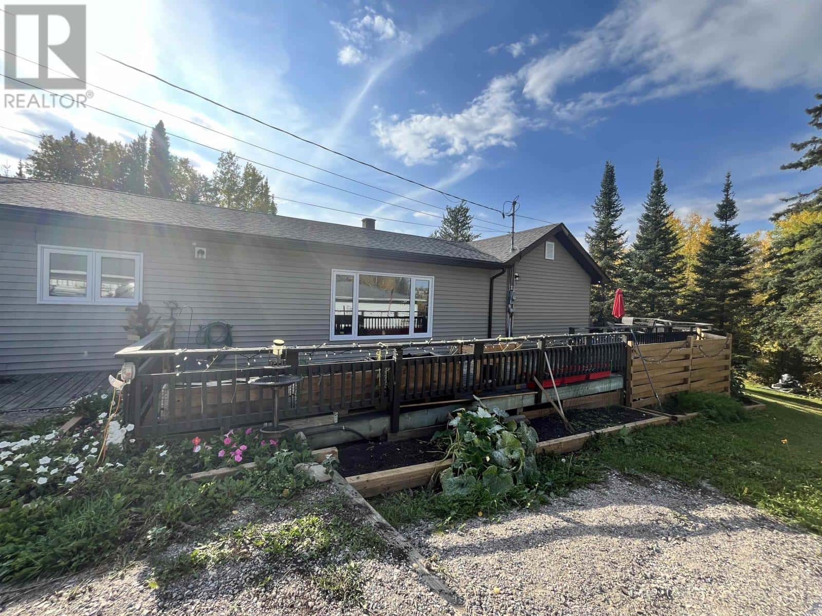 111 Buffalo Street — Red Lake, Ontario - Photo 3 of 15