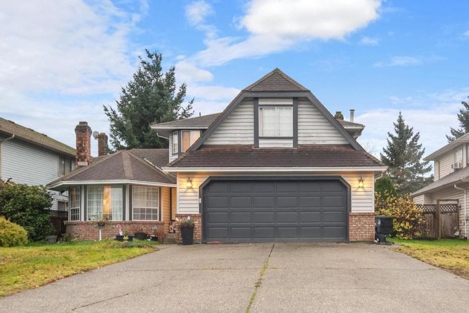 Surrey — Surrey - Main photo