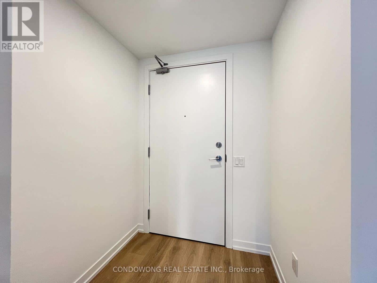 Toronto (Church-Yonge Corridor) — Toronto (Church-Yonge Corridor) - Photo 2 of 12