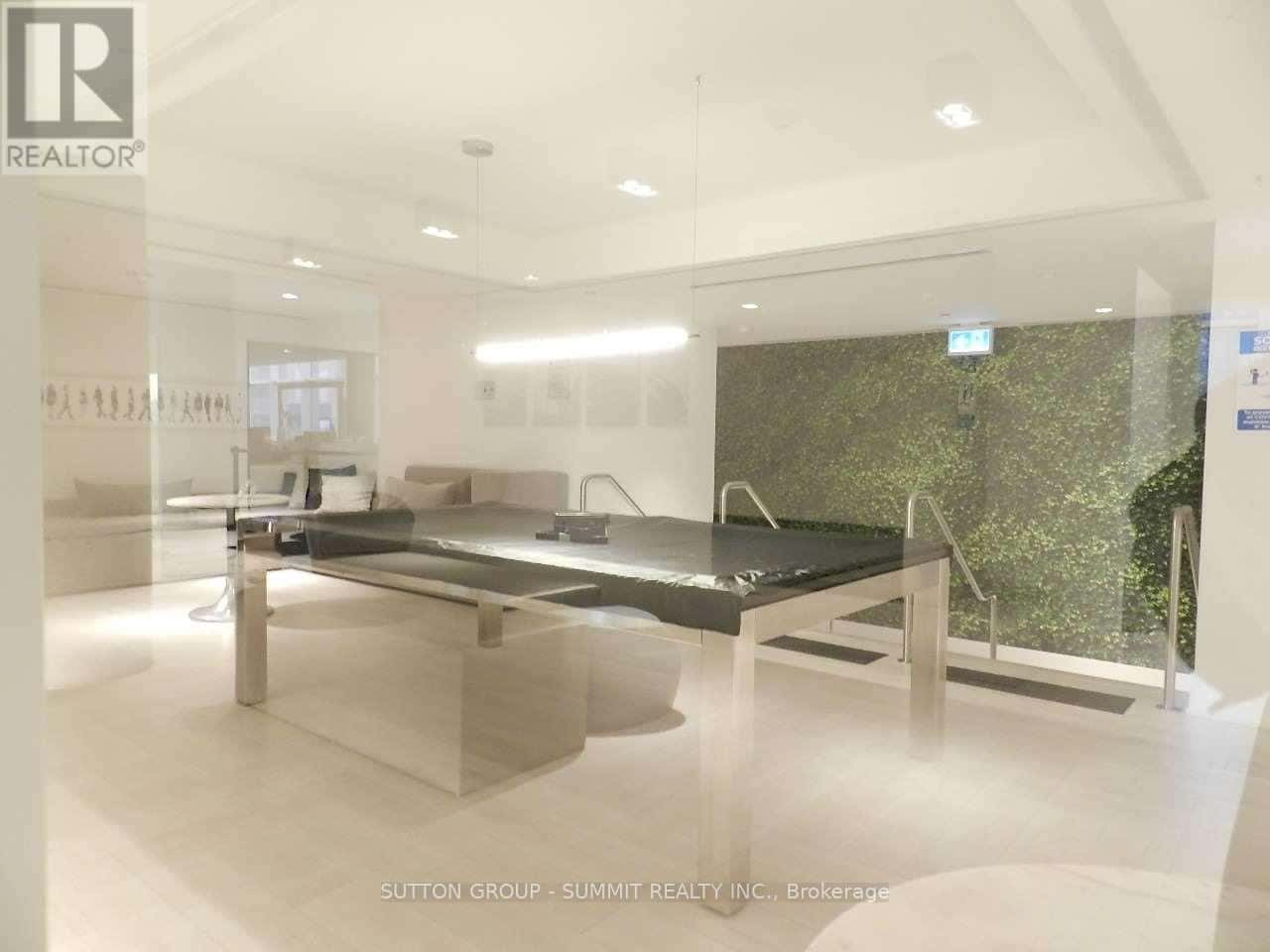 1801 - 2908 HIGHWAY 7 W — Vaughan (Concord) - Photo 3 of 14