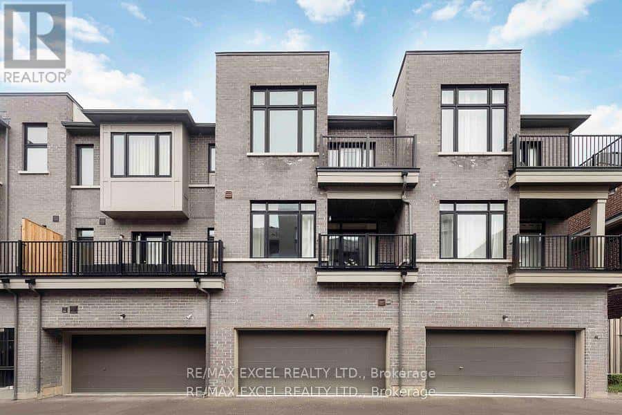 69 WILLIAM F BELL PARKWAY — Richmond Hill, Ontario - Photo 2 of 29