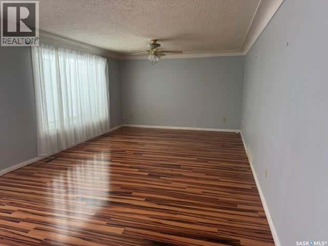 2 22nd STREET — Battleford, Saskatchewan - Photo 5 of 28