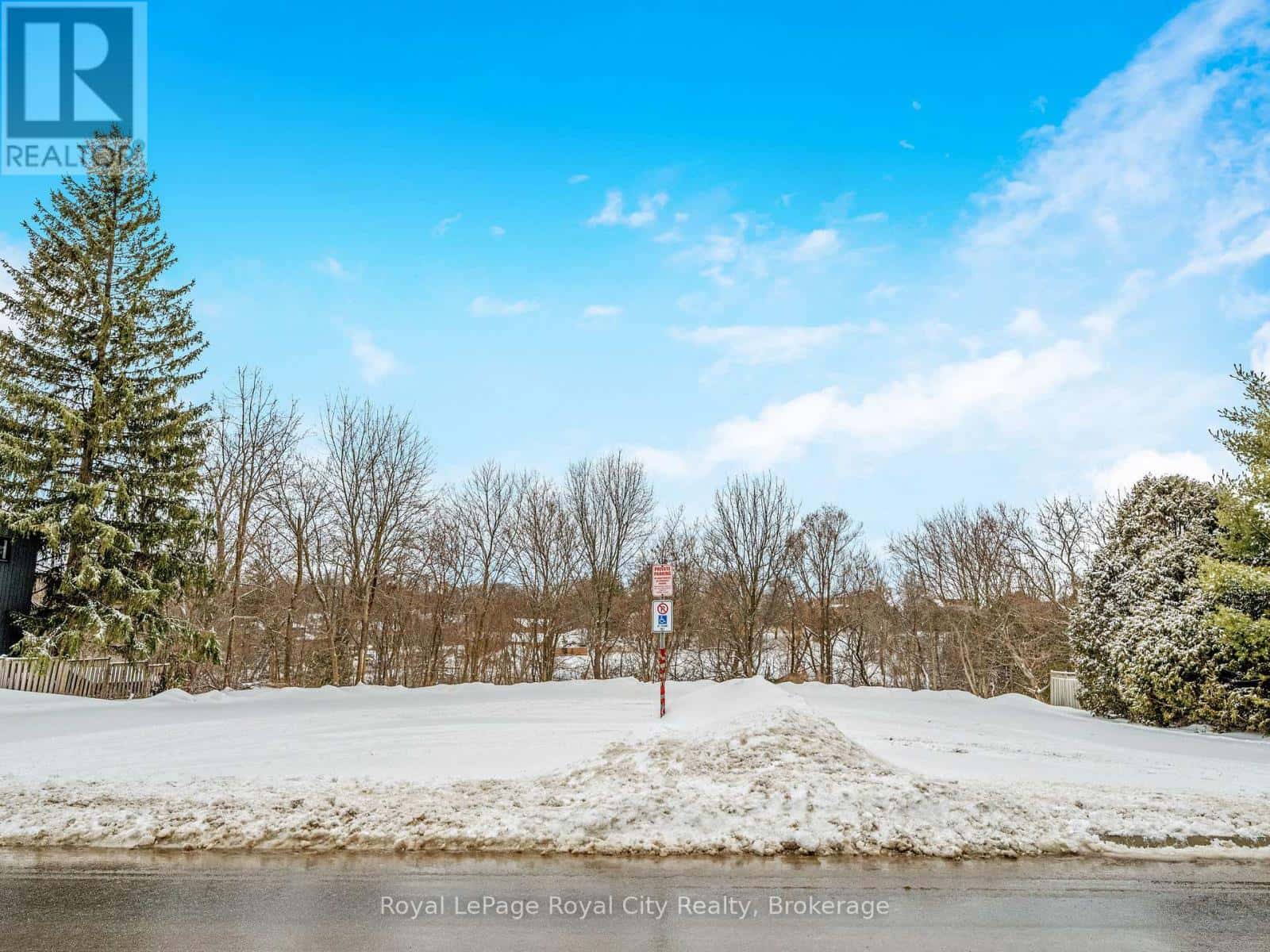 112 HARRIS STREET — Guelph/Eramosa (Rockwood), Ontario - Photo 2 of 16