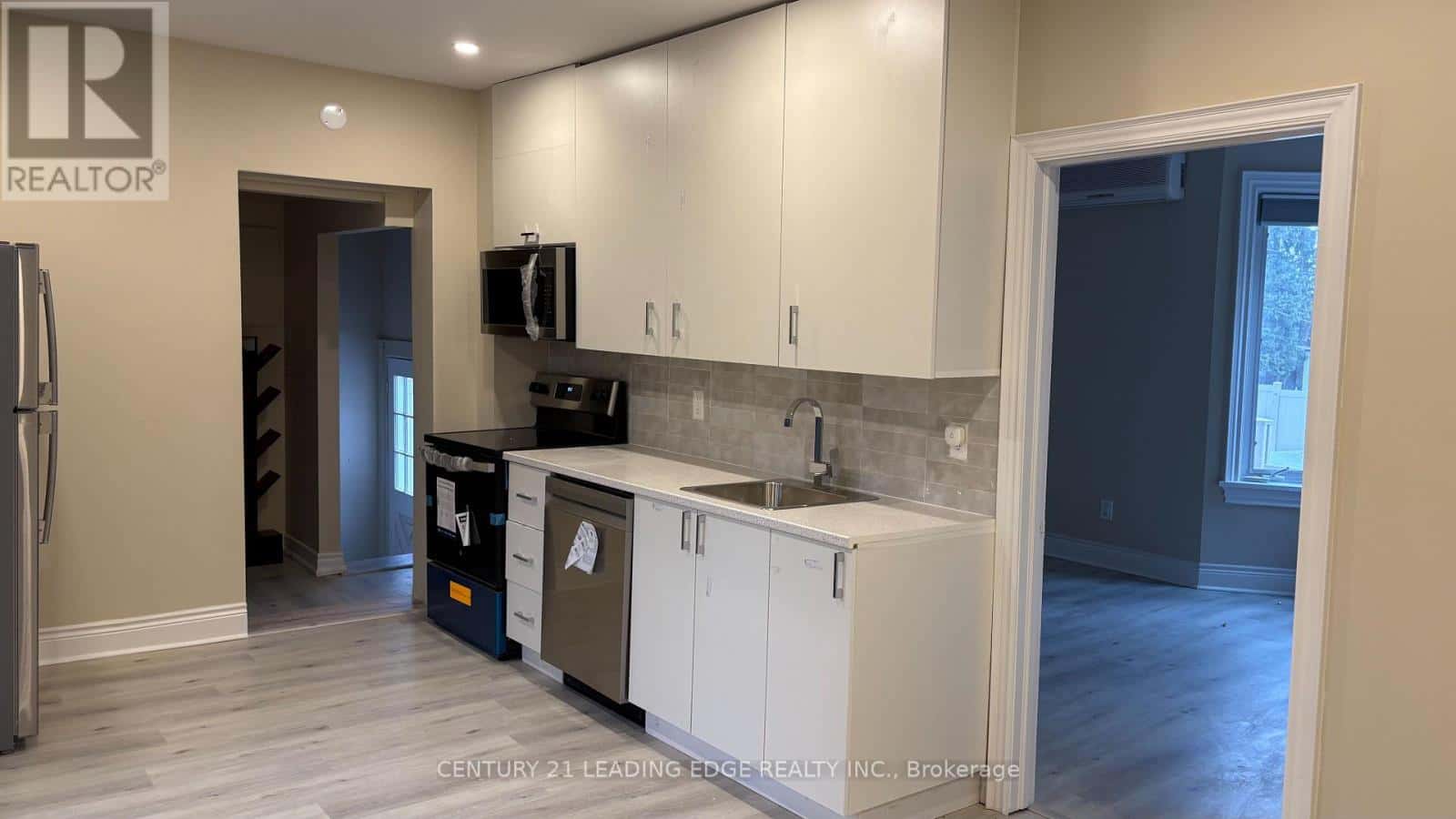 Markham (Old Markham Village) — Markham (Old Markham Village) - Photo 4 of 12