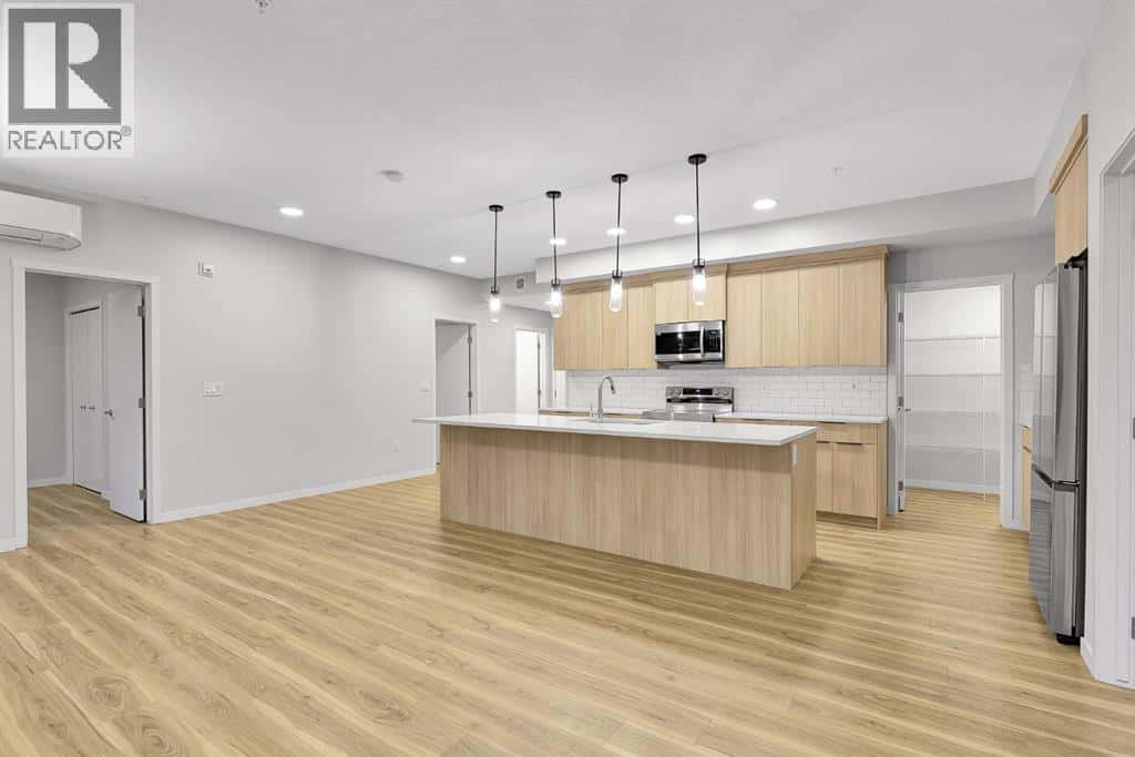 Calgary — Calgary - Photo 5 of 34