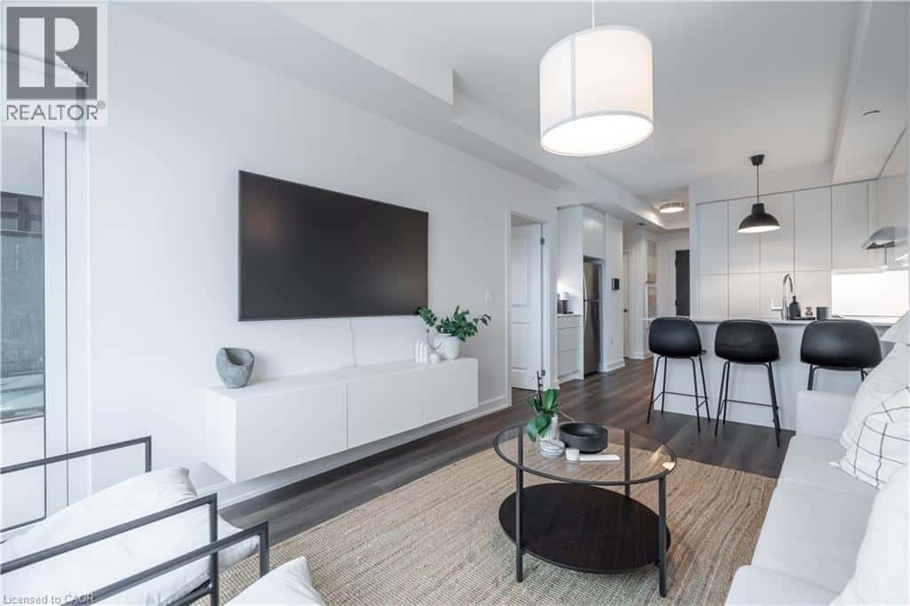 3200 WILLIAM COLTSON Avenue Unit# 411 — Oakville, Ontario - Photo 4 of 30