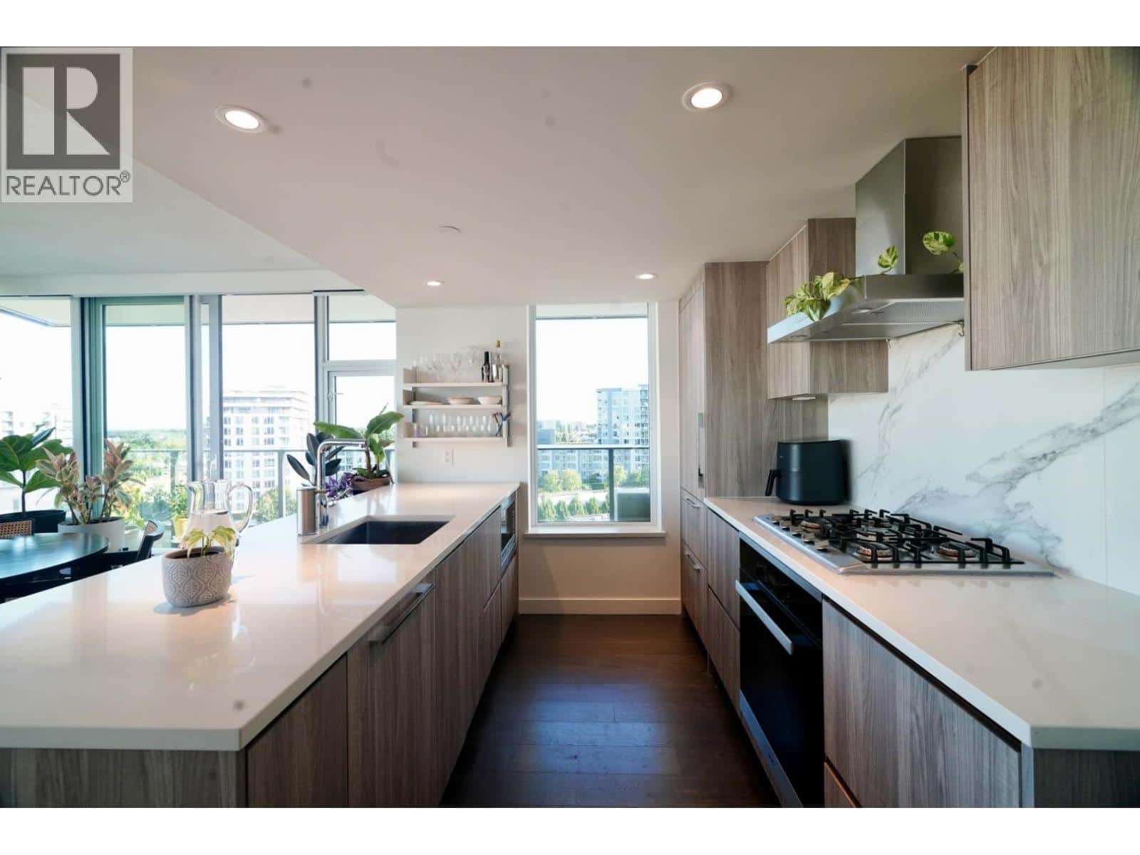 1101 8555 CAPSTAN WAY — Richmond, British Columbia - Photo 4 of 39