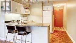 912 - 33 SHEPPARD AVENUE — Toronto (Willowdale East) - Photo 4 of 11