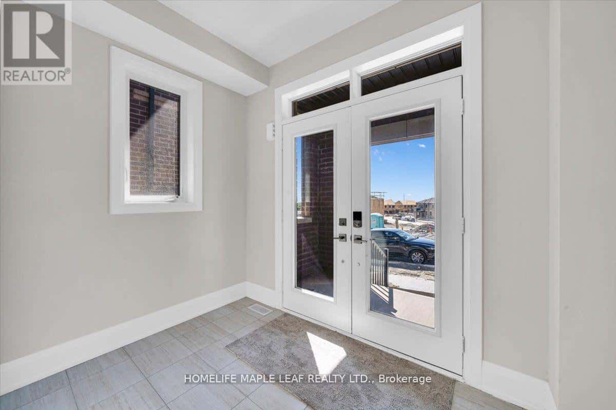 1242 TALISMAN MANOR — Pickering, Ontario - Photo 4 of 50