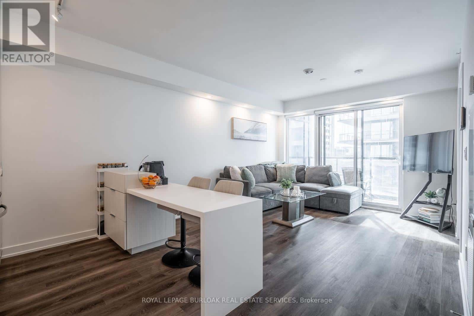 908 - 370 MARTHA STREET — Burlington (Brant) - Photo 4 of 23