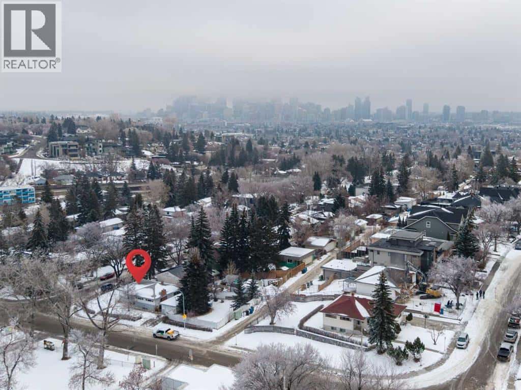 1347 Hamilton Street NW — Calgary, Alberta - Photo 2 of 25