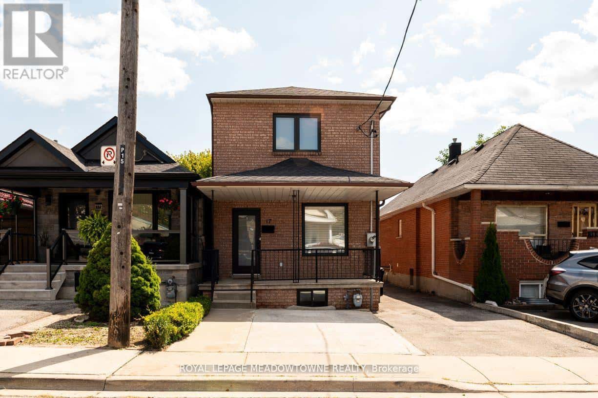 17 KERSDALE AVENUE — Toronto (Keelesdale-Eglinton West), Ontario - Photo 2 of 38